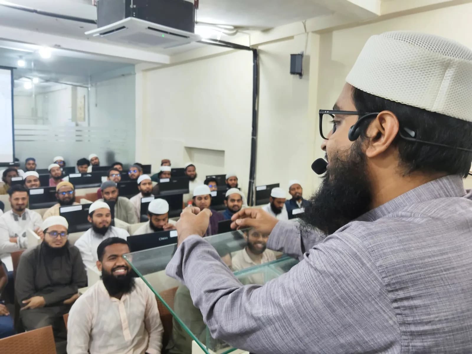 স্মল বিজনেস ম্যানেজমেন্ট কোর্স